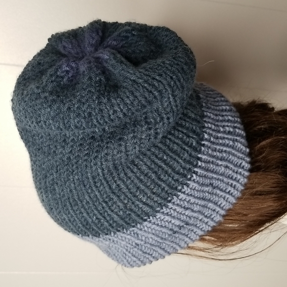 Reversible Knit Beanie Slouchy Hat Blue and Gray Unique - Picture 10 of 16